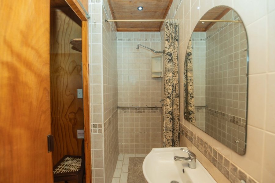 6 Bedroom Property for Sale in Bluewater Bay Eastern Cape